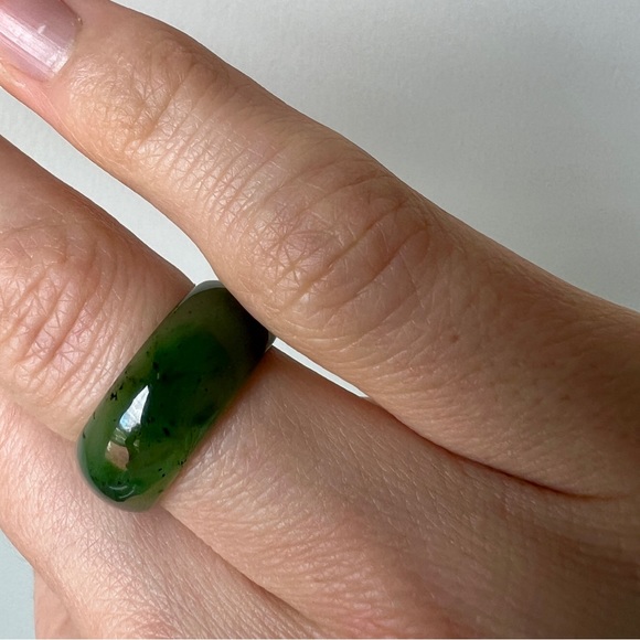 New Zealand green Jade ring genuine stone size - Picture 4 of 12